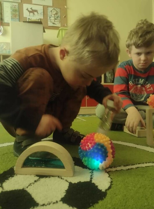 Przenośne Zestawy stymulujące Percepcję Wzrokową, Słuchową i dotykową.