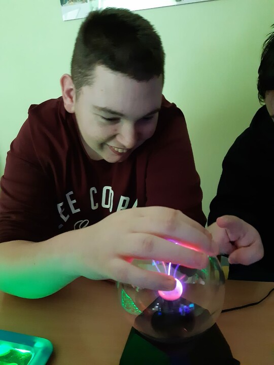 Przenośne Zestawy stymulujące Percepcję Wzrokową, Słuchową i dotykową.