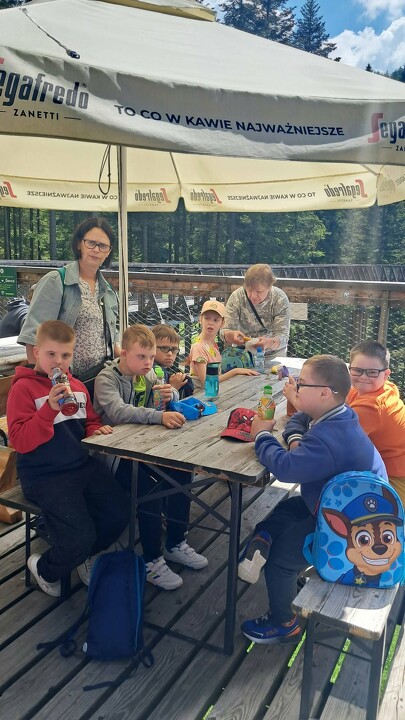 Wycieczka do Centrum Edukacyjno-Przyrodniczego „Brama w Gorce” w Waksmundzie.