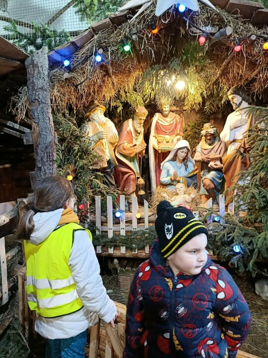 Odwiedziny w żywej szopce